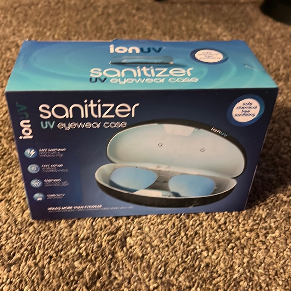 Sanitizer I’ve eyewear case